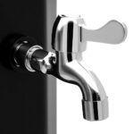 Douche solaire d'extérieur avec pomme de douche et robinet 35 L – Image 7