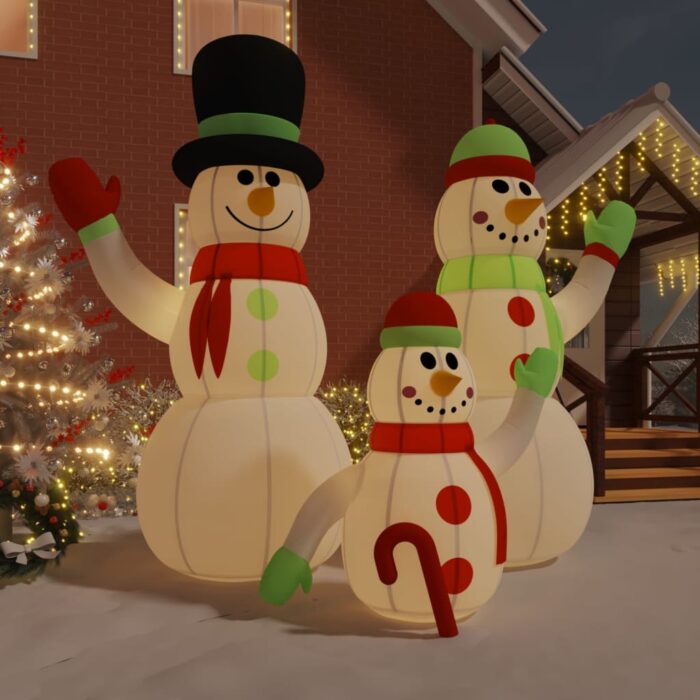 Famille de bonhommes de neige gonflable avec LED 500 cm – Image 1