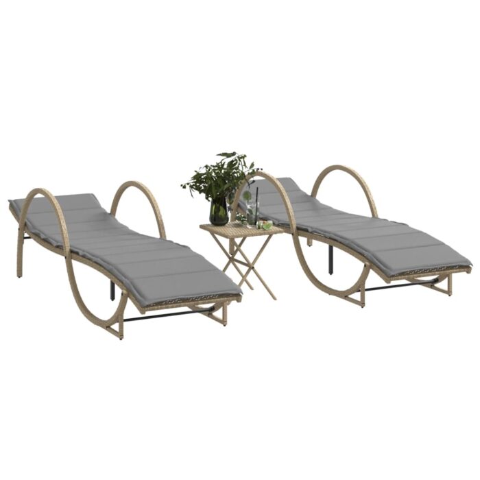 Chaises longues lot de 2 avec table beige résine tressée – Image 1